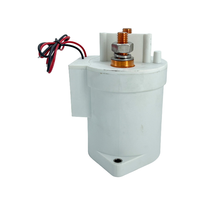 Какие преимущества делают контактор постоянного тока предпочтительным выбором для современного управления питанием?